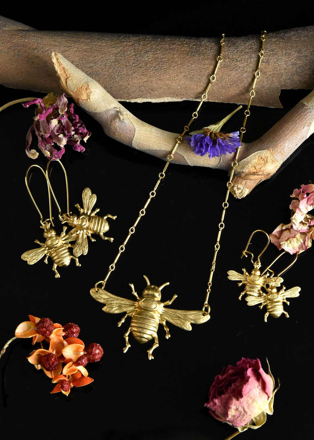 Wee Bee Earrings - Goldmakers Fine Jewelry