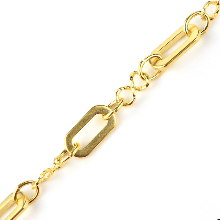 Bee Pendant on Statement Chain - Goldmakers Fine Jewelry