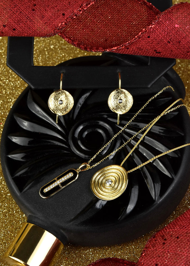 Black Onyx and Diamond Necklace in 14k Gold - Goldmakers Fine Jewelry