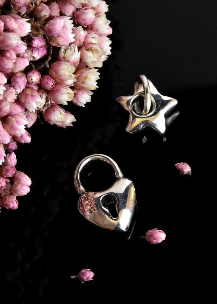 Mini Star Charm - Goldmakers Fine Jewelry