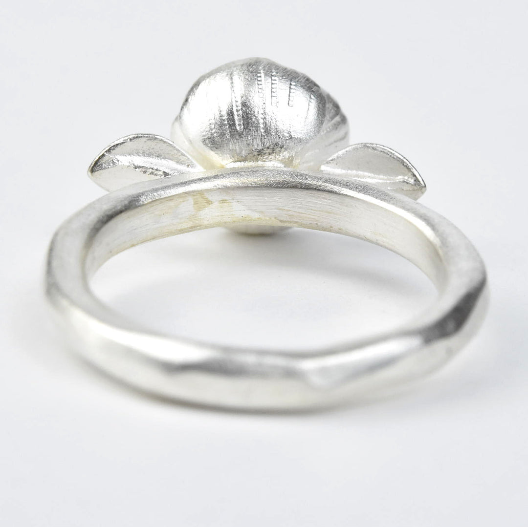 Dainty Poppy Ring - Goldmakers Fine Jewelry