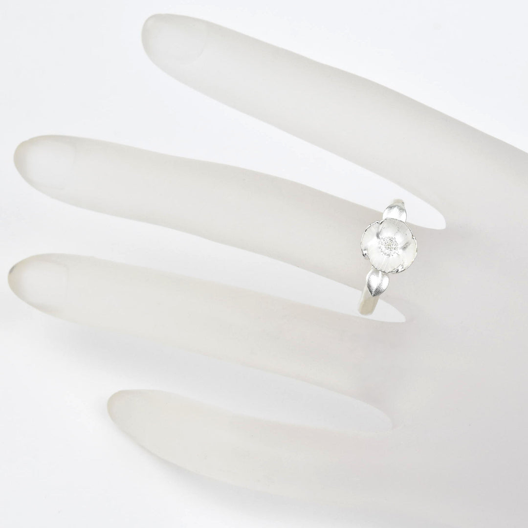 Dainty Poppy Ring - Goldmakers Fine Jewelry
