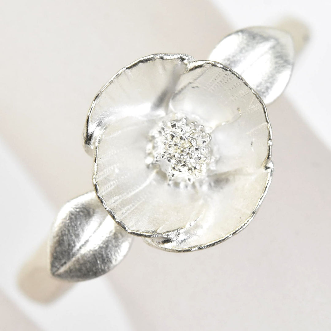 Dainty Poppy Ring - Goldmakers Fine Jewelry