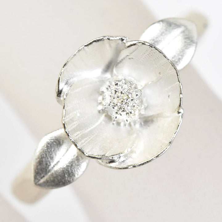 Dainty Poppy Ring - Goldmakers Fine Jewelry