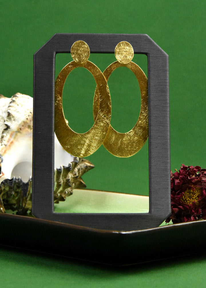 Small Elongated Tejo Earring in Gold Tone - Goldmakers Fine Jewelry