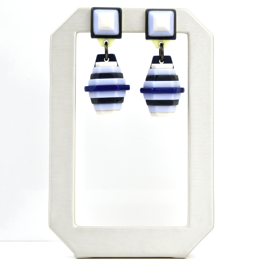 Souvenir Hexagon Dangles in Lilac - Goldmakers Fine Jewelry