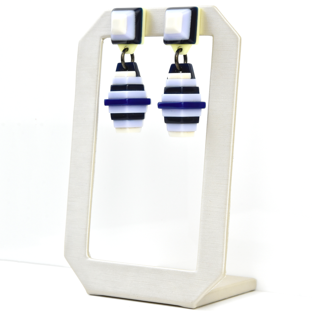 Souvenir Hexagon Dangles in Lilac - Goldmakers Fine Jewelry