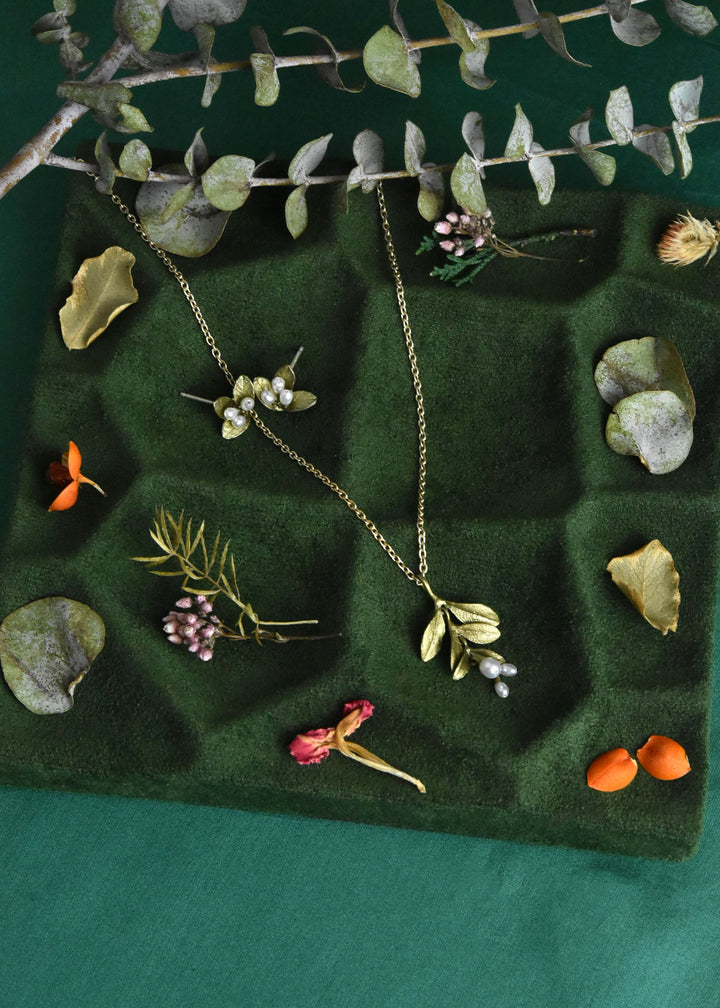 Spring Vine Pearl Studs - Goldmakers Fine Jewelry