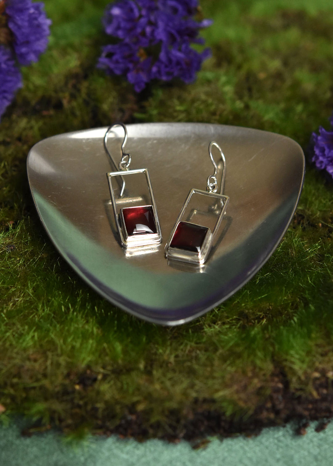 Retro Square Garnet Earrings - Goldmakers Fine Jewelry