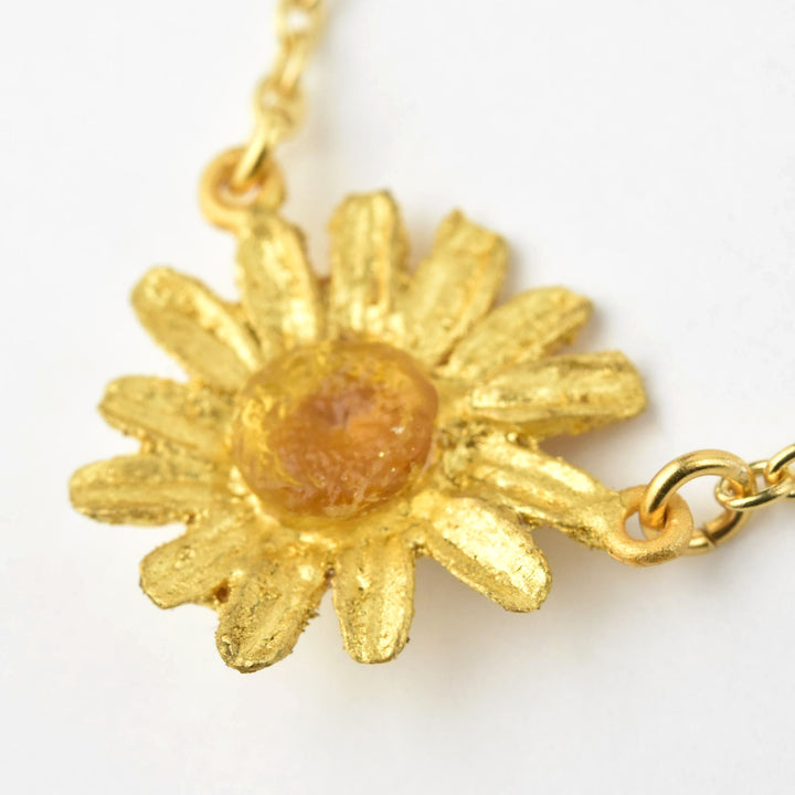 Single Golden Daisy Necklace - Goldmakers Fine Jewelry