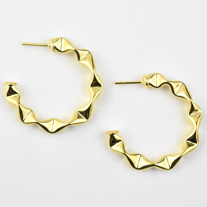 Medium Crimped Hoop Earrings - Goldmakers Fine Jewelry