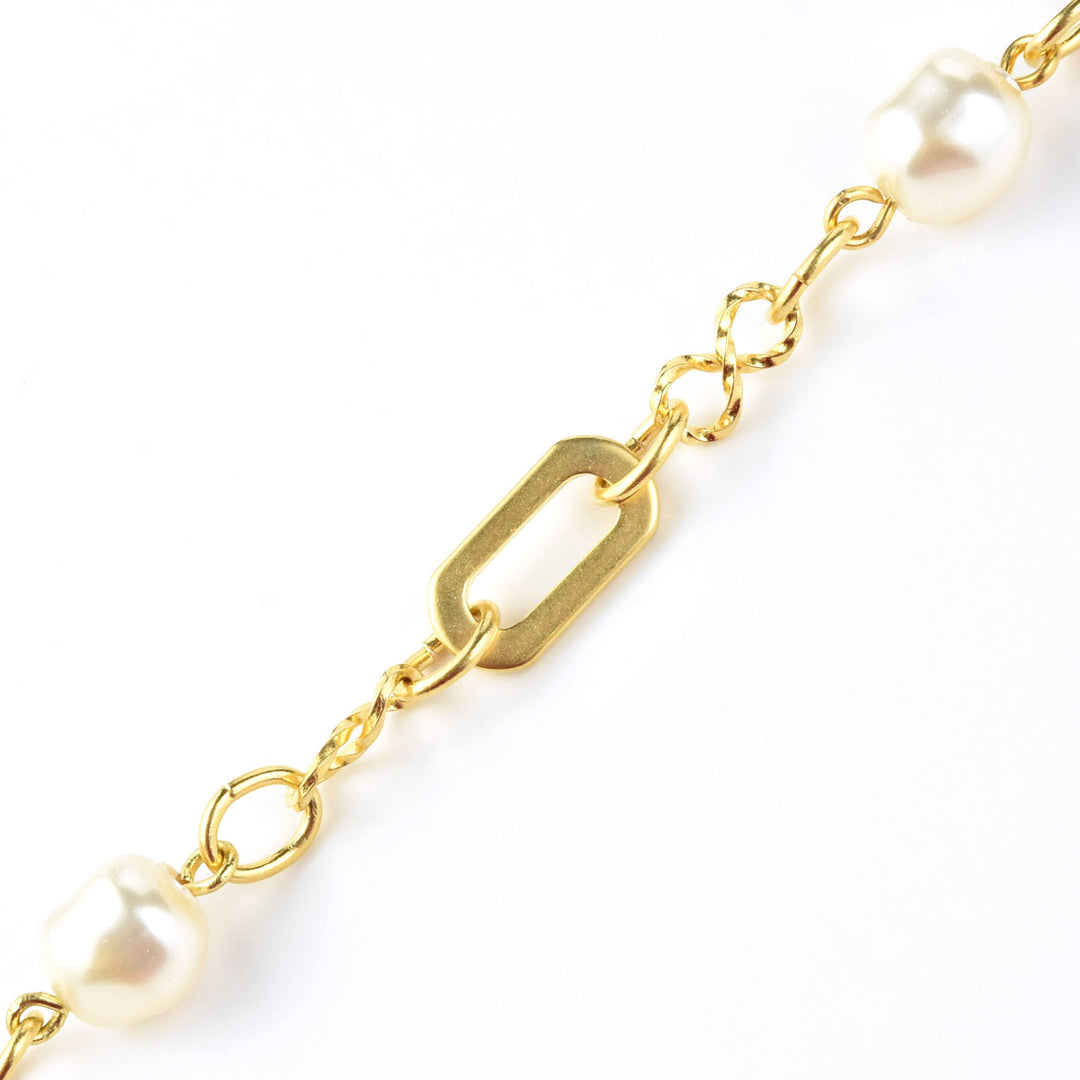 Pearl Station Necklace with Chunky Chain - Goldmakers Fine Jewelry