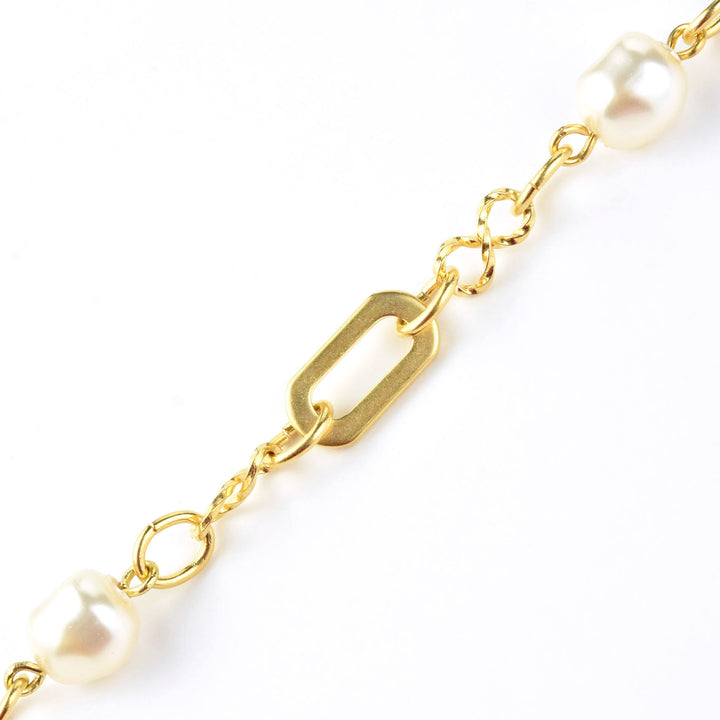 Pearl Station Necklace with Chunky Chain - Goldmakers Fine Jewelry