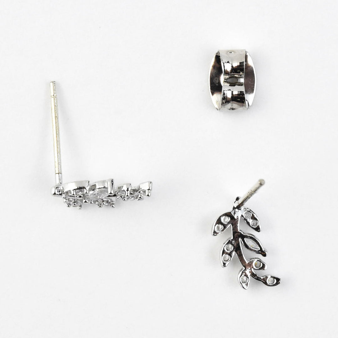 Petite Laurel Leaf Studs - Goldmakers Fine Jewelry