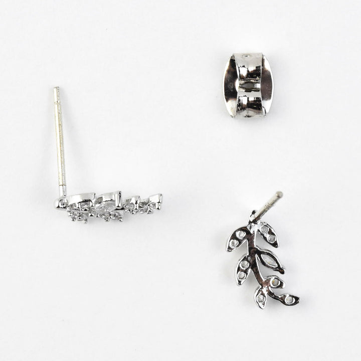Petite Laurel Leaf Studs - Goldmakers Fine Jewelry