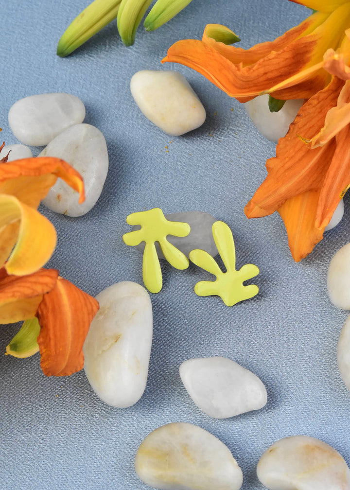 Prince Studs in Lime - Goldmakers Fine Jewelry
