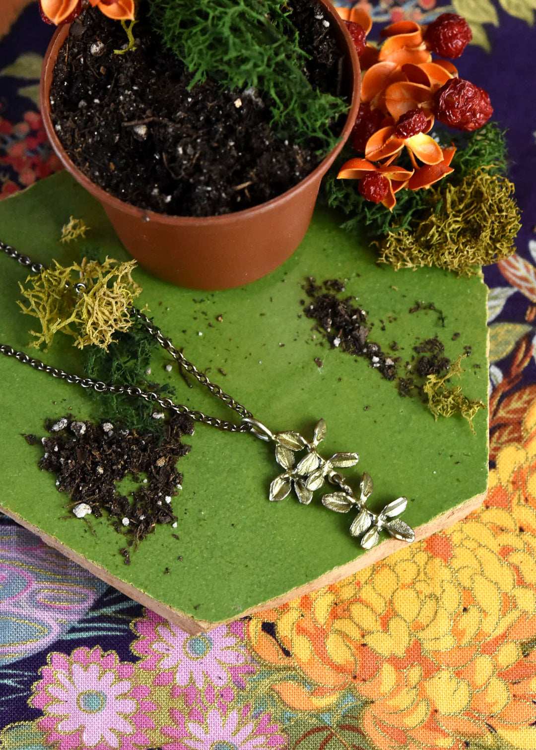 Petite Herb Thyme Necklace - Goldmakers Fine Jewelry