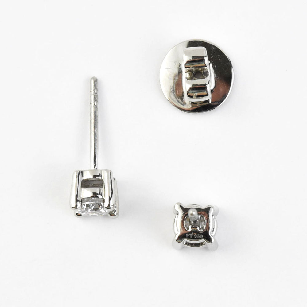 Diamond Stud Earrings in Platinum .75 tcw - Goldmakers Fine Jewelry