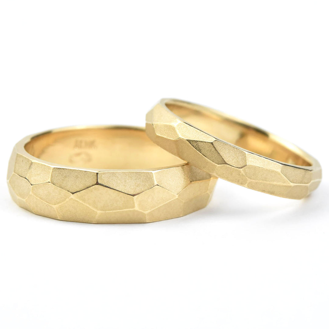 Faceted Band in Yellow Gold 3mm - Goldmakers Fine Jewelry