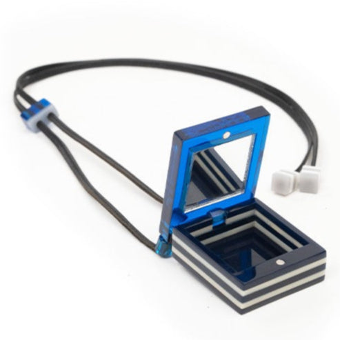 Vita Blue Crisscross Pendant Box - Goldmakers Fine Jewelry