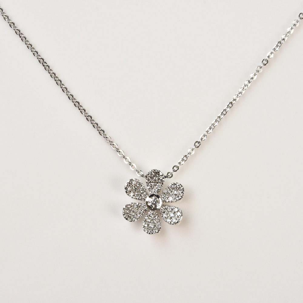 The Daisy: Diamond Necklace in White Gold - Goldmakers Fine Jewelry