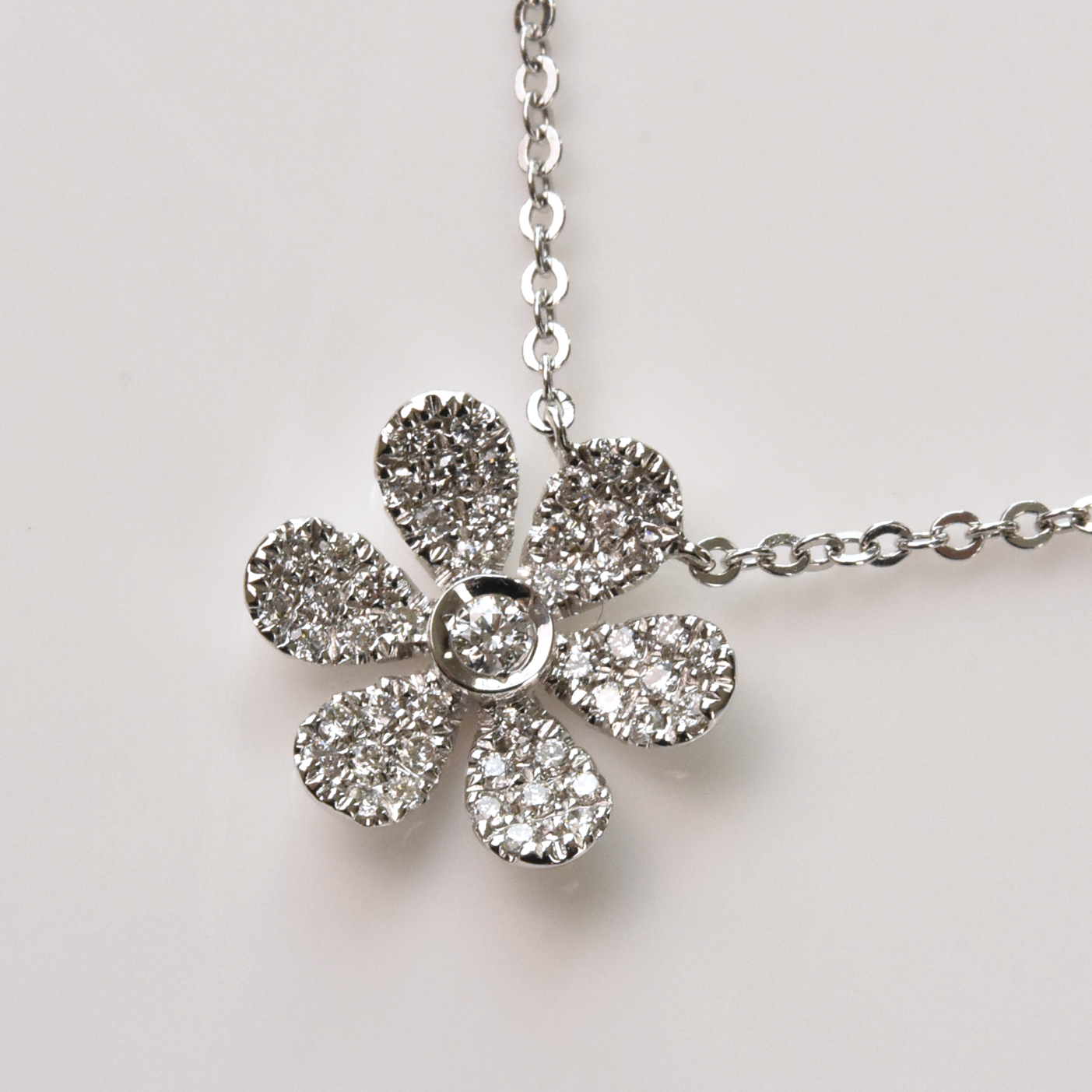 14kwdaisynecklace4.png?v=