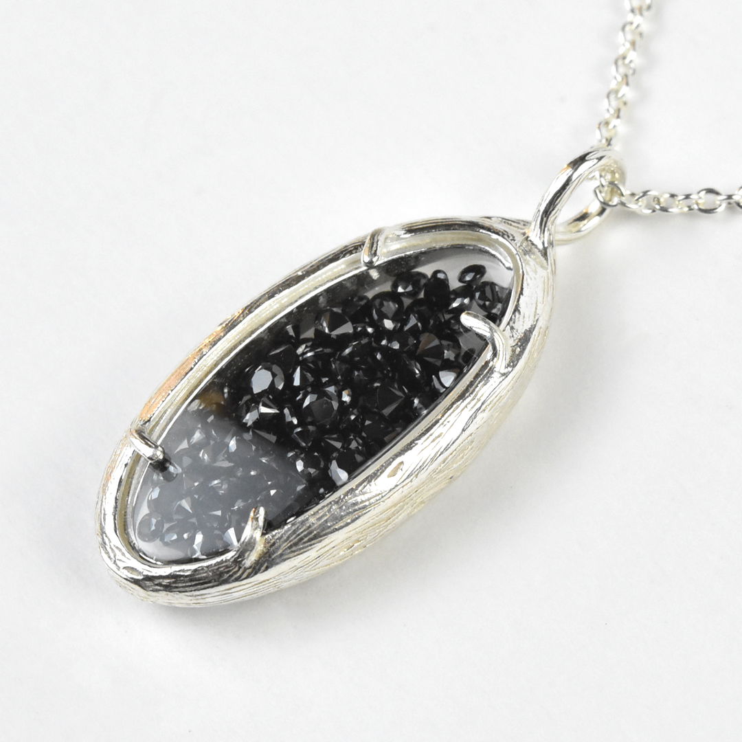 Large Oval Shaker Necklace - Goldmakers Fine Jewelry