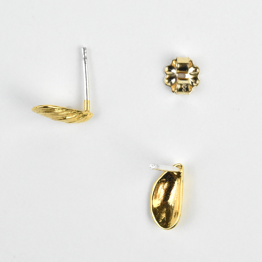 Micro Serenity Shell Studs - Goldmakers Fine Jewelry
