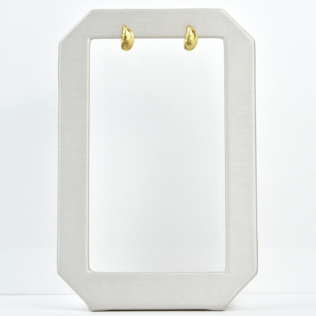 Micro Serenity Shell Studs - Goldmakers Fine Jewelry