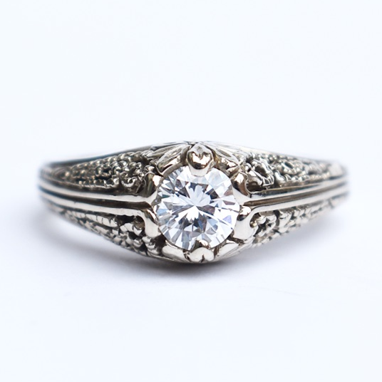 Diamond Engagement Ring in Vintage Style - Goldmakers Fine Jewelry