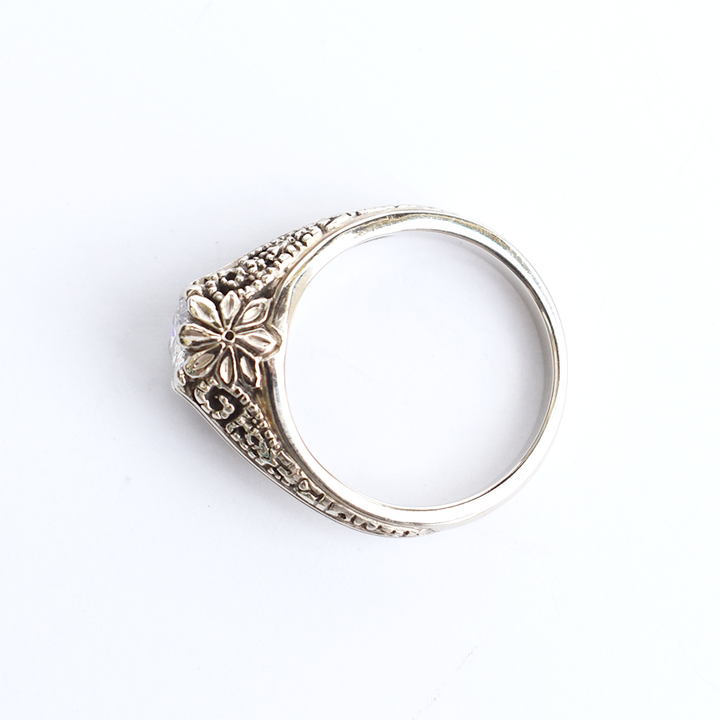 Diamond Engagement Ring in Vintage Style - Goldmakers Fine Jewelry
