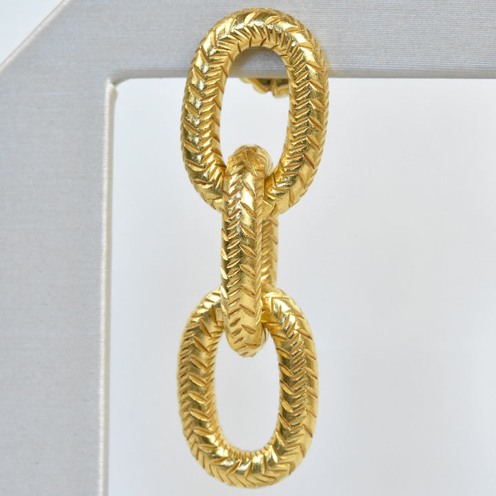 Etched Chain Link Earrings - Goldmakers Fine Jewelry