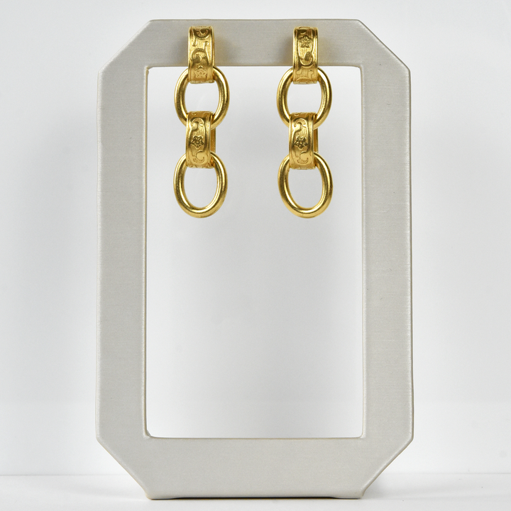 Floral Etched Chain Link Earrings - Goldmakers Fine Jewelry
