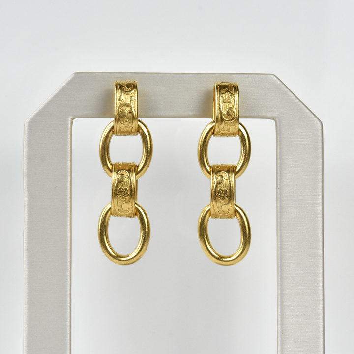 Floral Etched Chain Link Earrings - Goldmakers Fine Jewelry