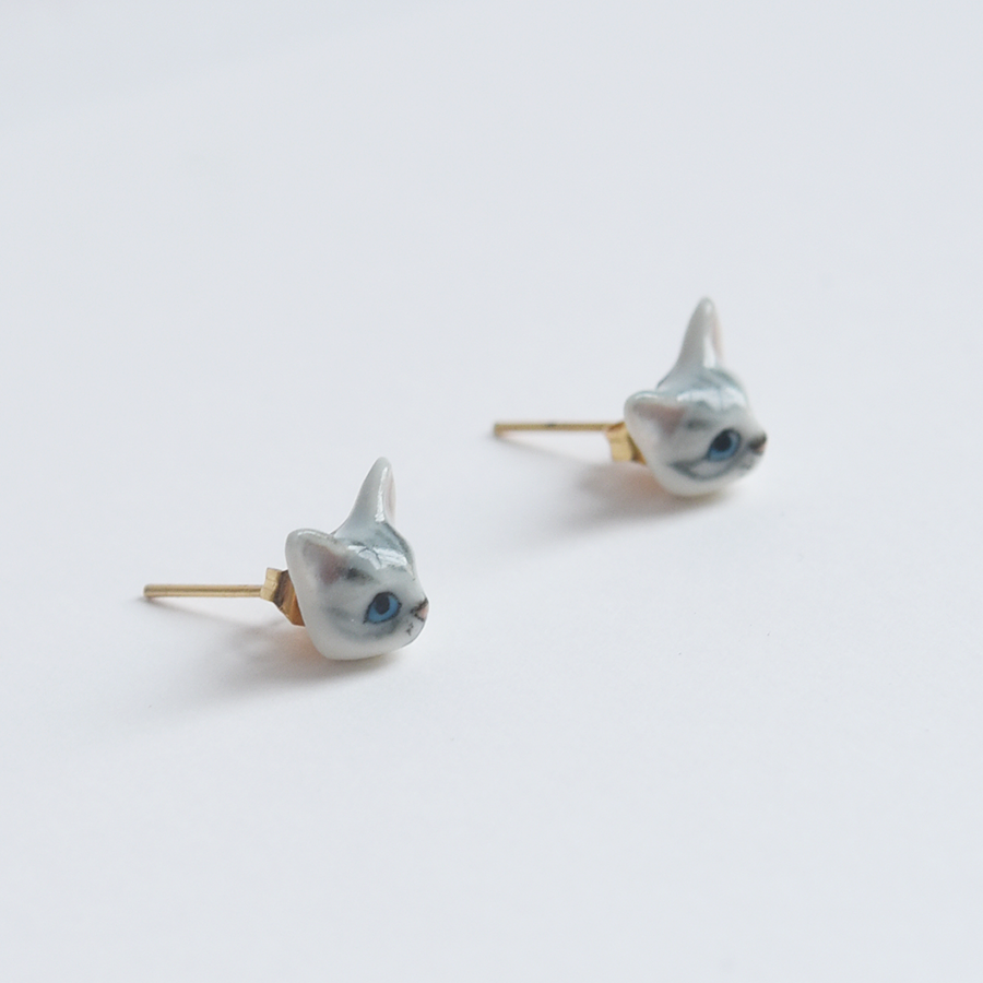 Grey Cat Post Earrings - Goldmakers Fine Jewelry