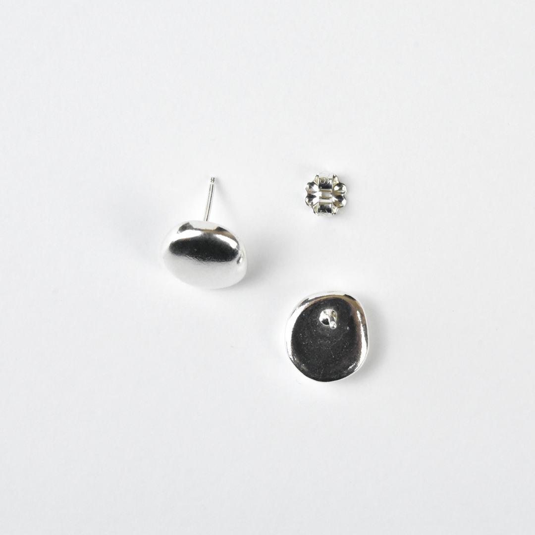 Pebble Stud Earrings - Goldmakers Fine Jewelry
