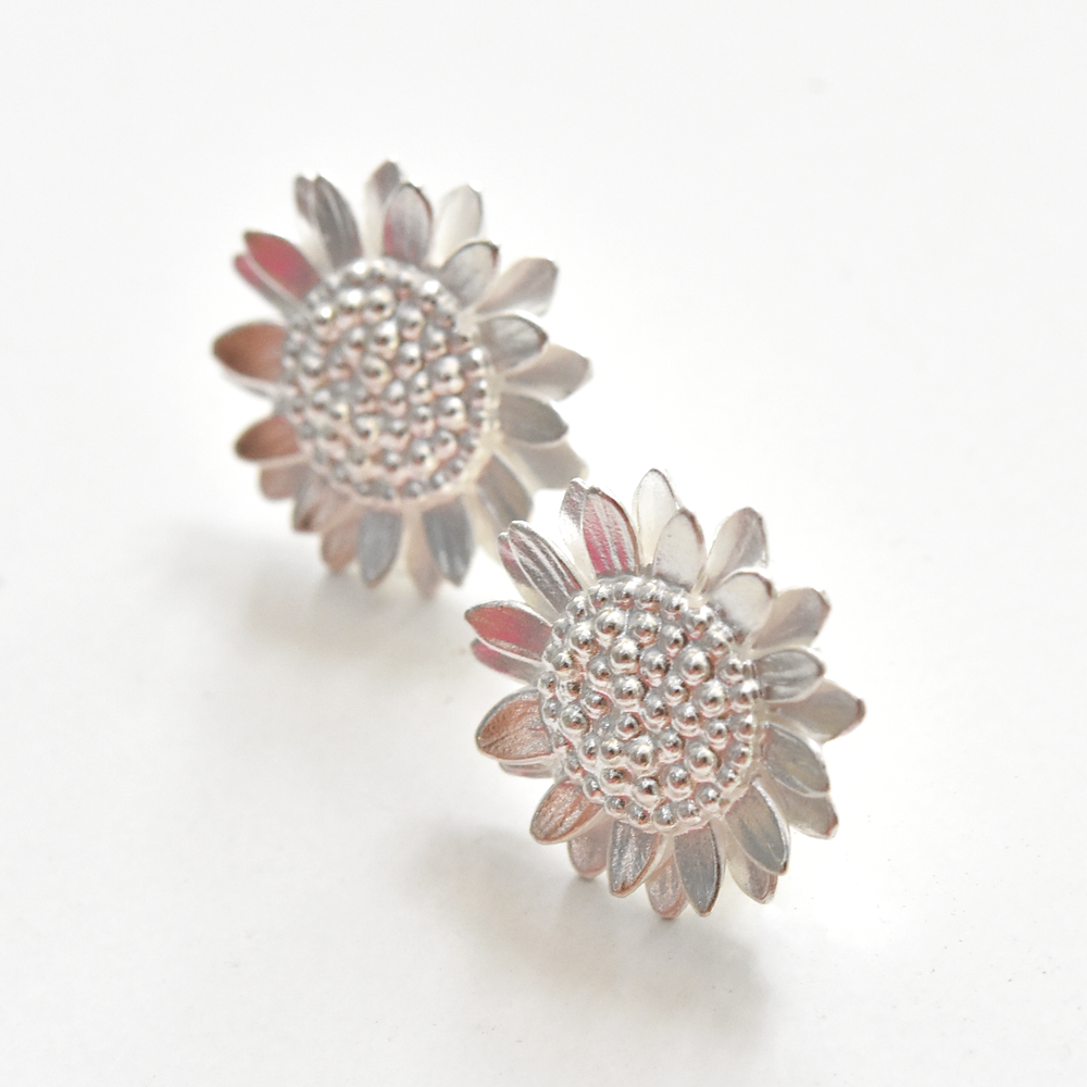 Sunflower Post Earrings - Goldmakers Fine Jewelry