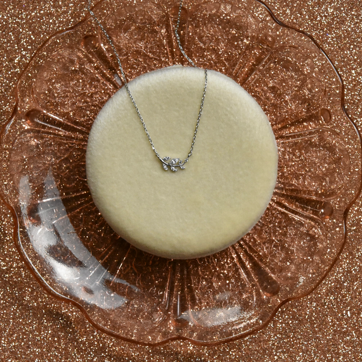 Petite Laurel Leaf Necklace - Goldmakers Fine Jewelry