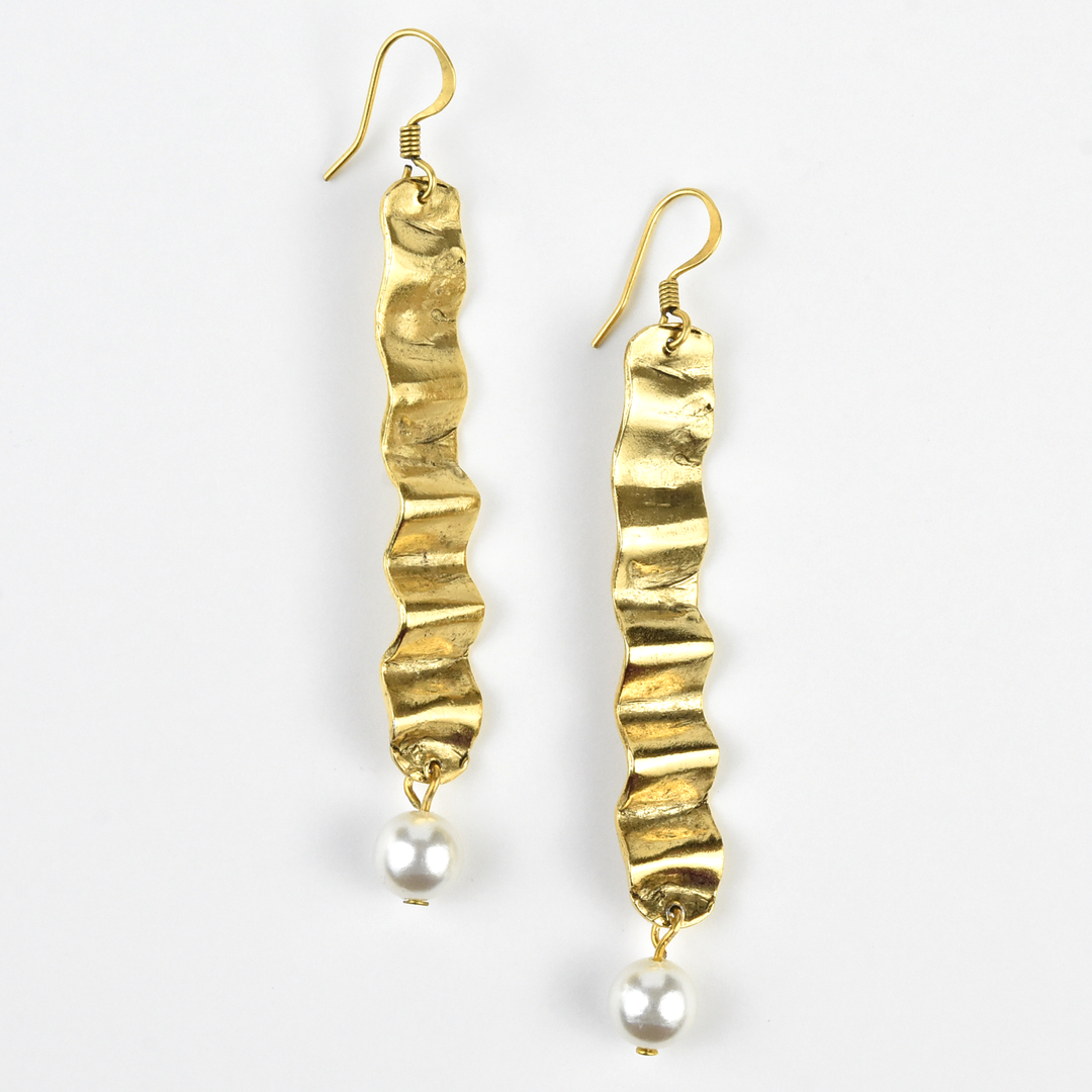 Wave & Pearl Earrings - Goldmakers Fine Jewelry