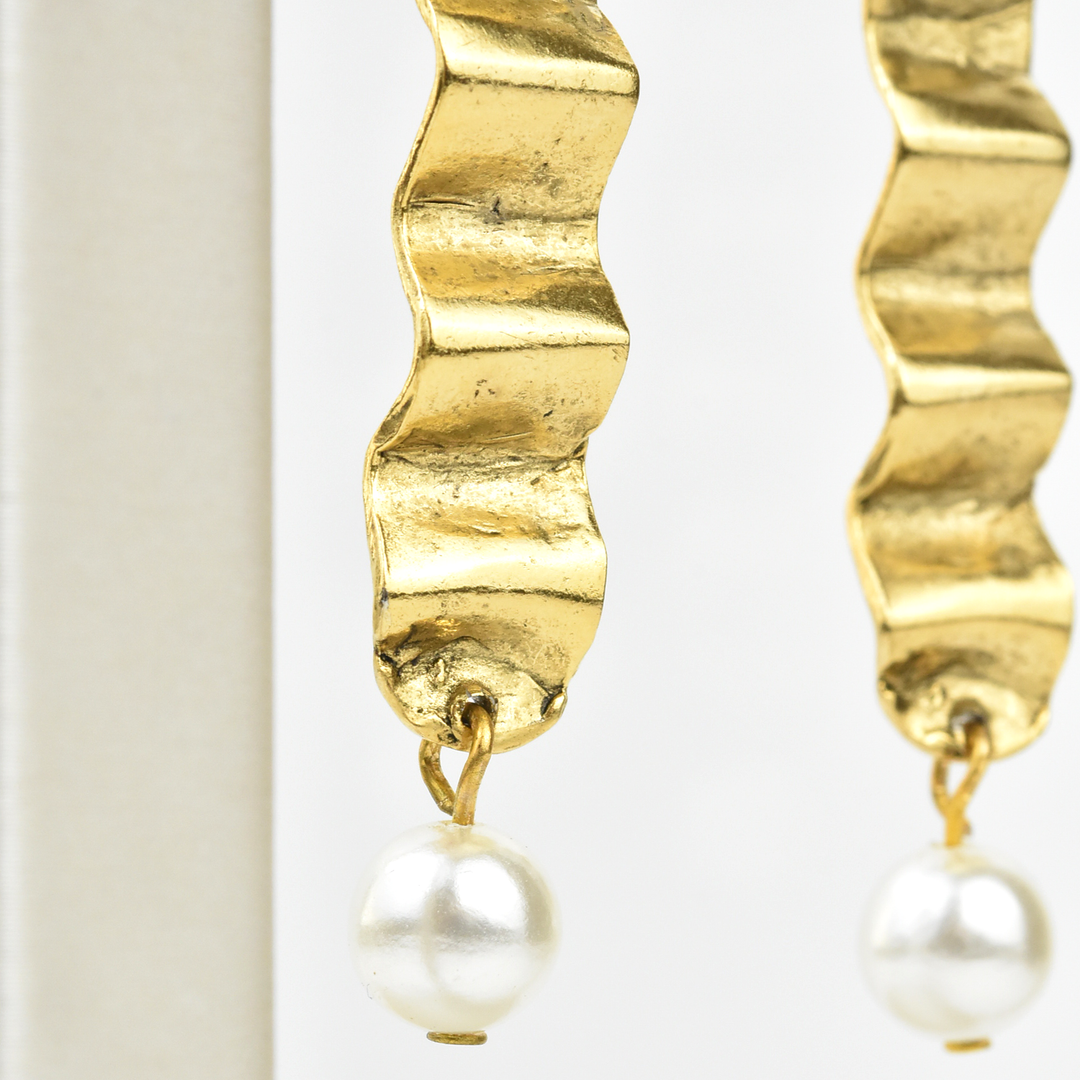 Wave & Pearl Earrings - Goldmakers Fine Jewelry