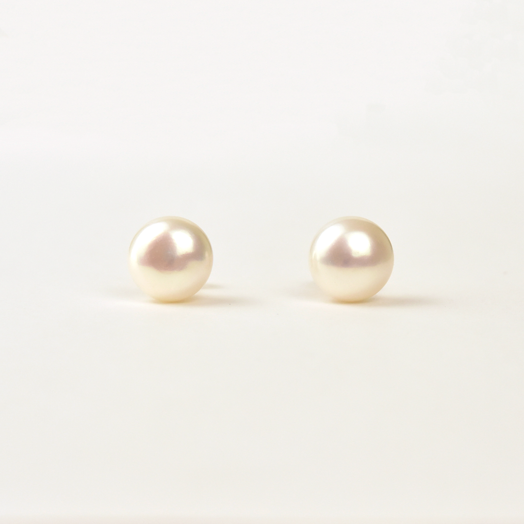Pearl Button Studs in Yellow Gold - Goldmakers Fine Jewelry