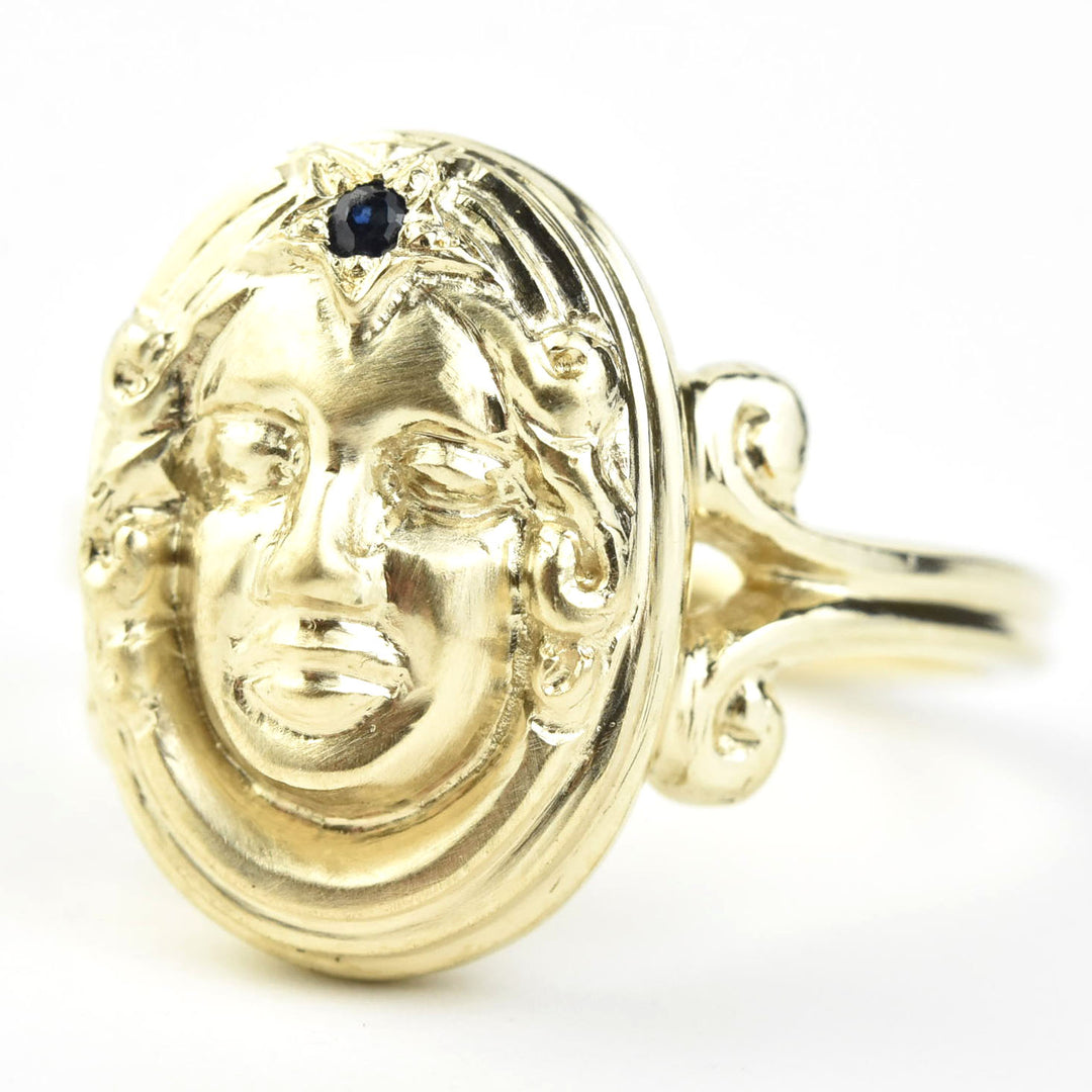 Magic Mirror Ring in Gold with Blue Sapphire