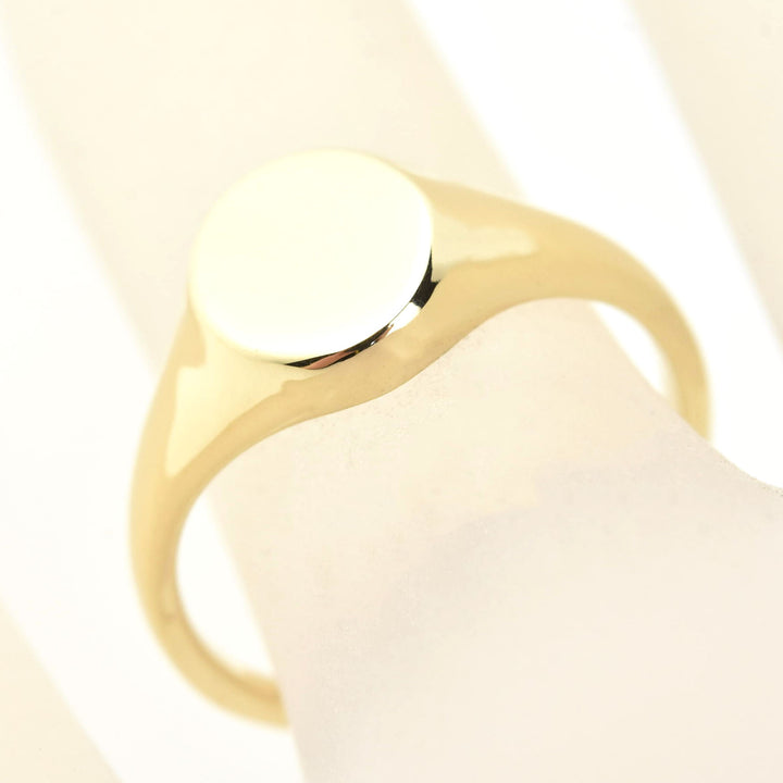 10k Yellow Gold Signet Ring - Goldmakers Fine Jewelry