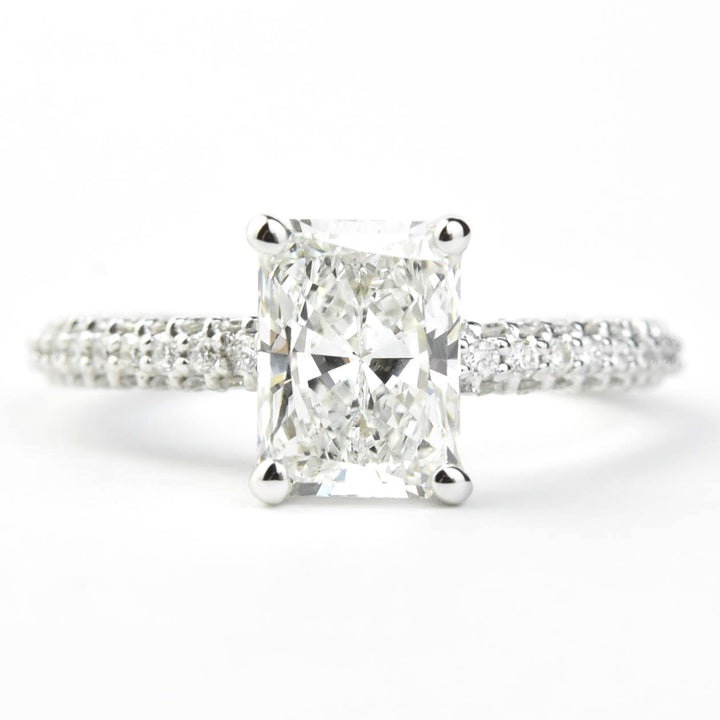 Radiant-cut Diamond Ring in 14k Gold with Pave Band