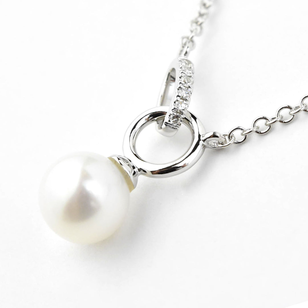 Pearl and Diamond Link Necklace in White Gold - Goldmakers Fine Jewelry