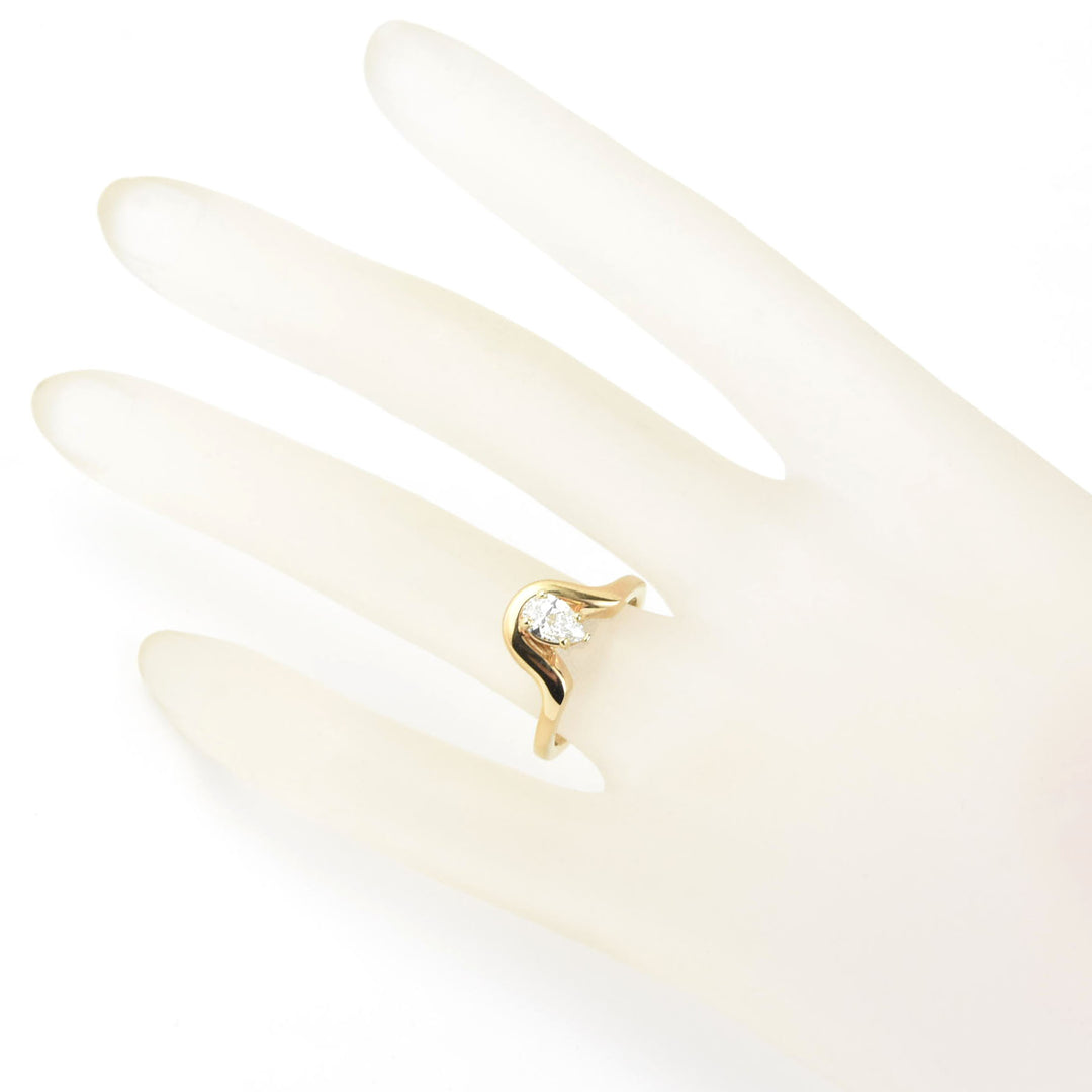 Arch Pear-Cut Diamond Engagement Ring in 14k Gold