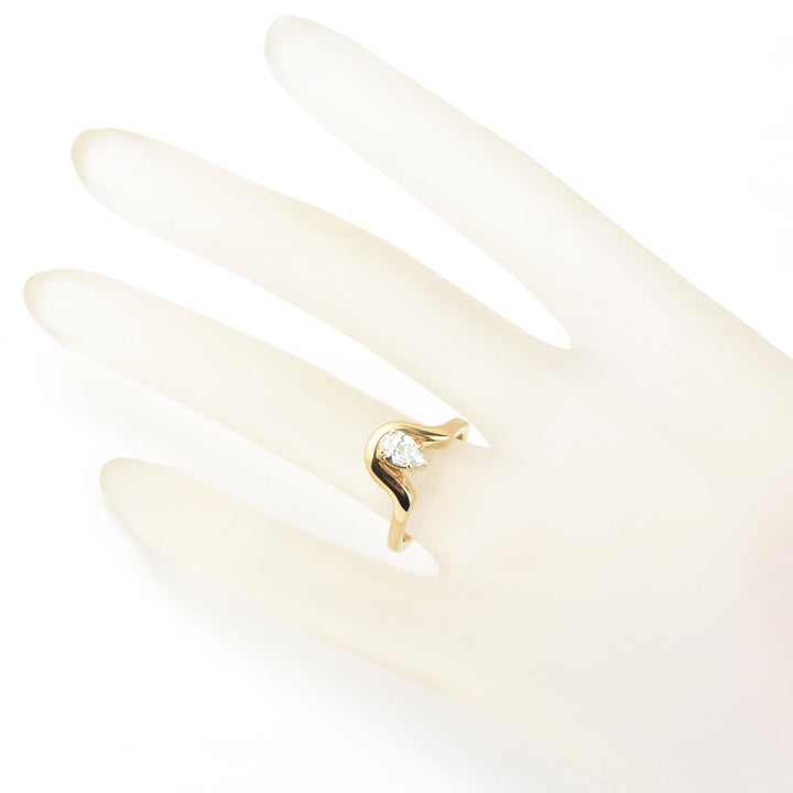 Arch Pear-Cut Diamond Engagement Ring in 14k Gold