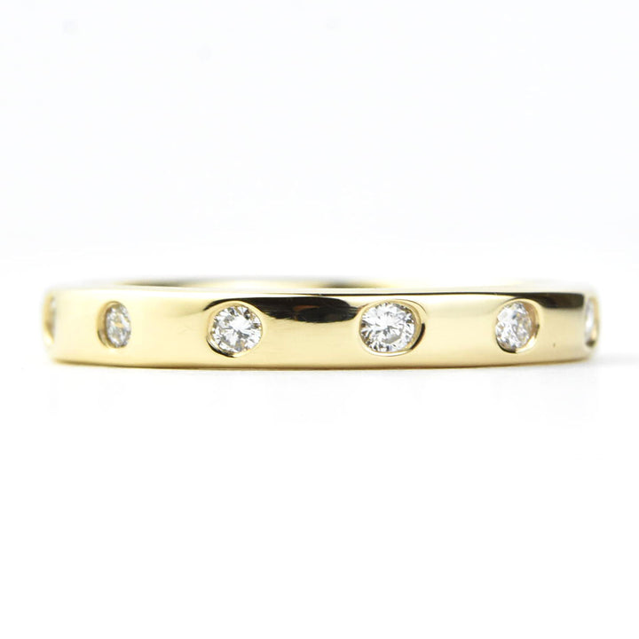 Flush-set Diamond Band in Yellow Gold