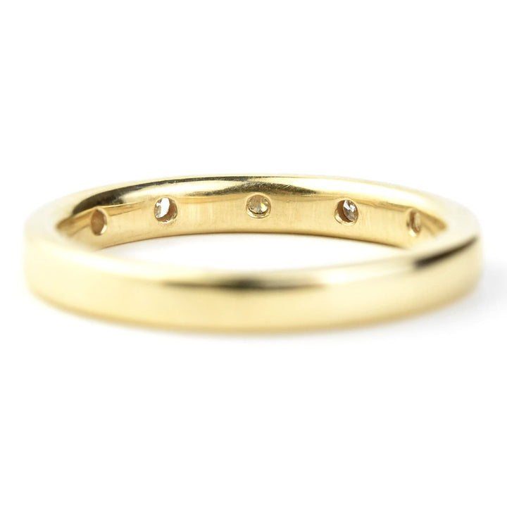 Flush-set Diamond Band in Yellow Gold