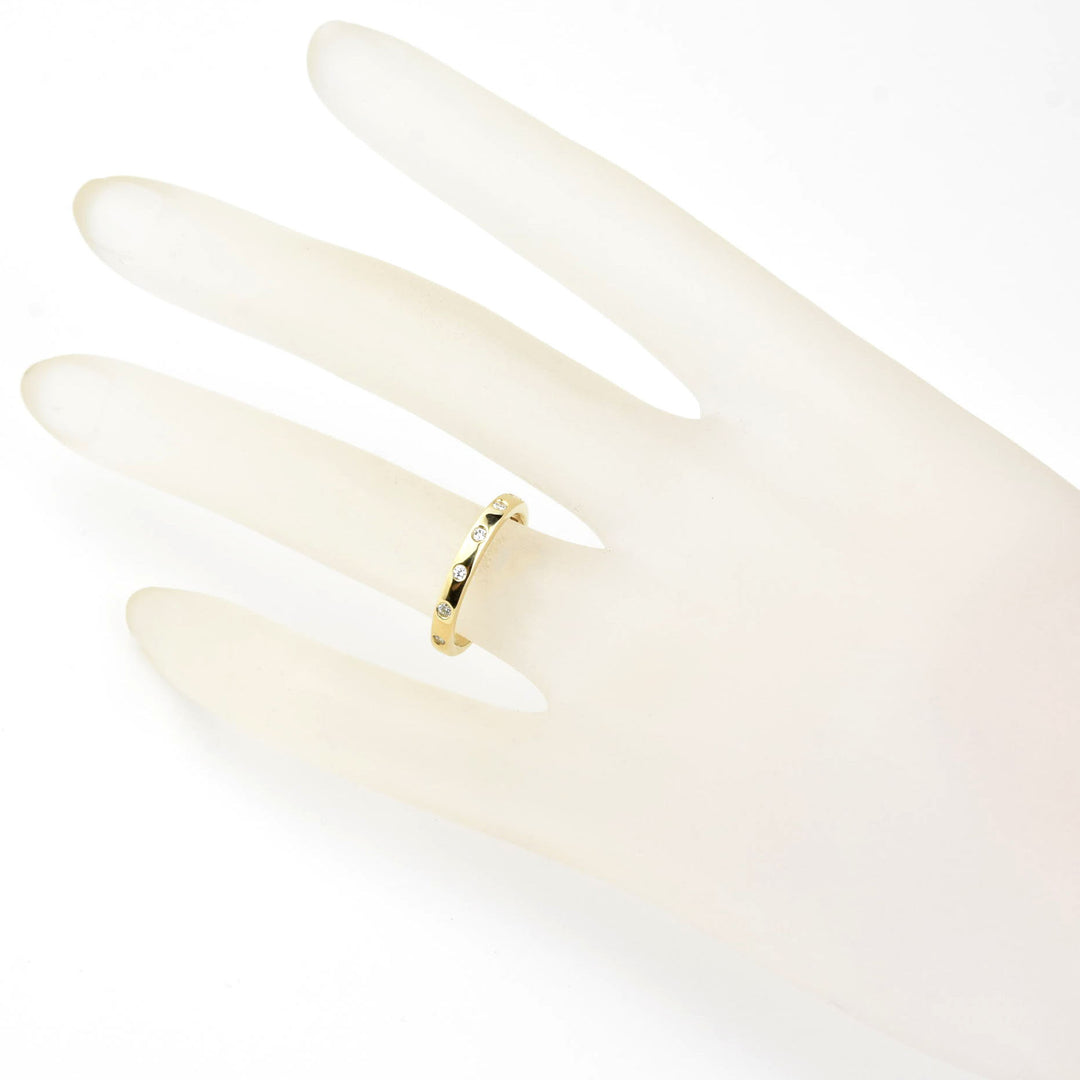 Flush-set Diamond Band in Yellow Gold